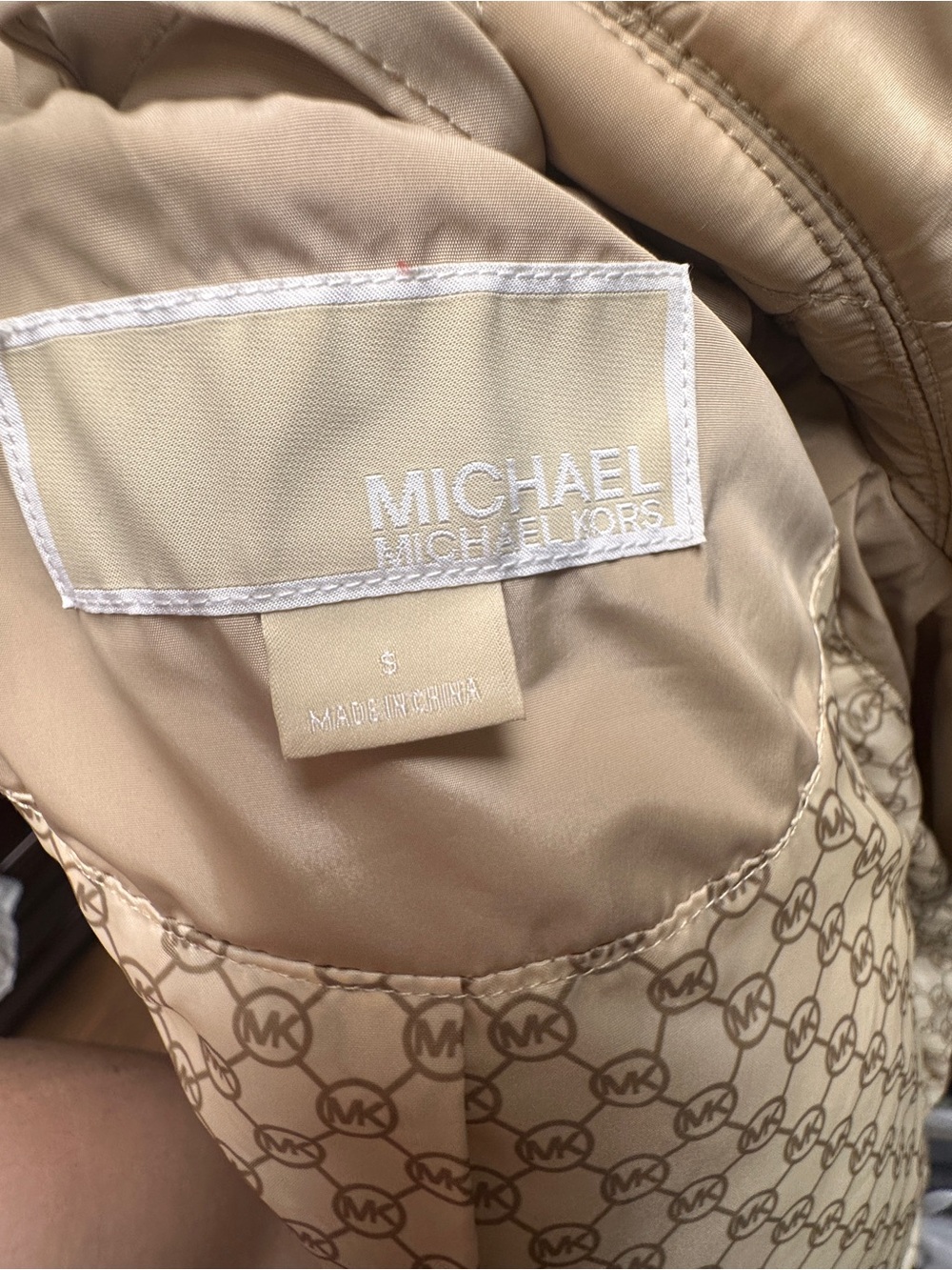 MICHAEL Michael Kors Beige Logo Quilted Coat - Picture 3 of 3